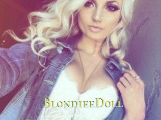 BlondieeDoll