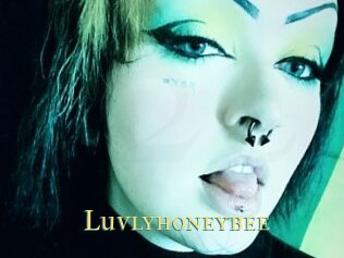 Luvlyhoneybee