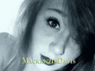 Mackenzie_Davis