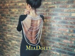 Mia_Dolly