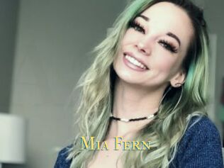 Mia_Fern