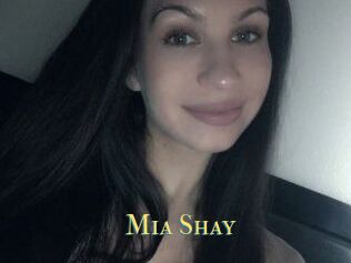 Mia_Shay