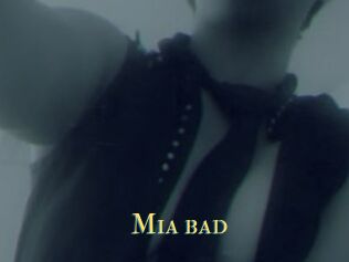 Mia_bad
