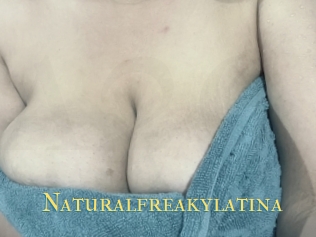 Naturalfreakylatina